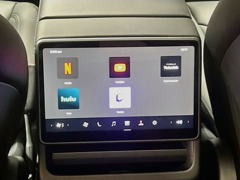 Used 2026 Tesla Model Y Long Range AWD/4WD image 24