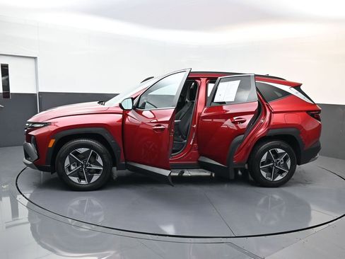 Certified 2025 Hyundai Tucson SEL AWD/4WD image 24