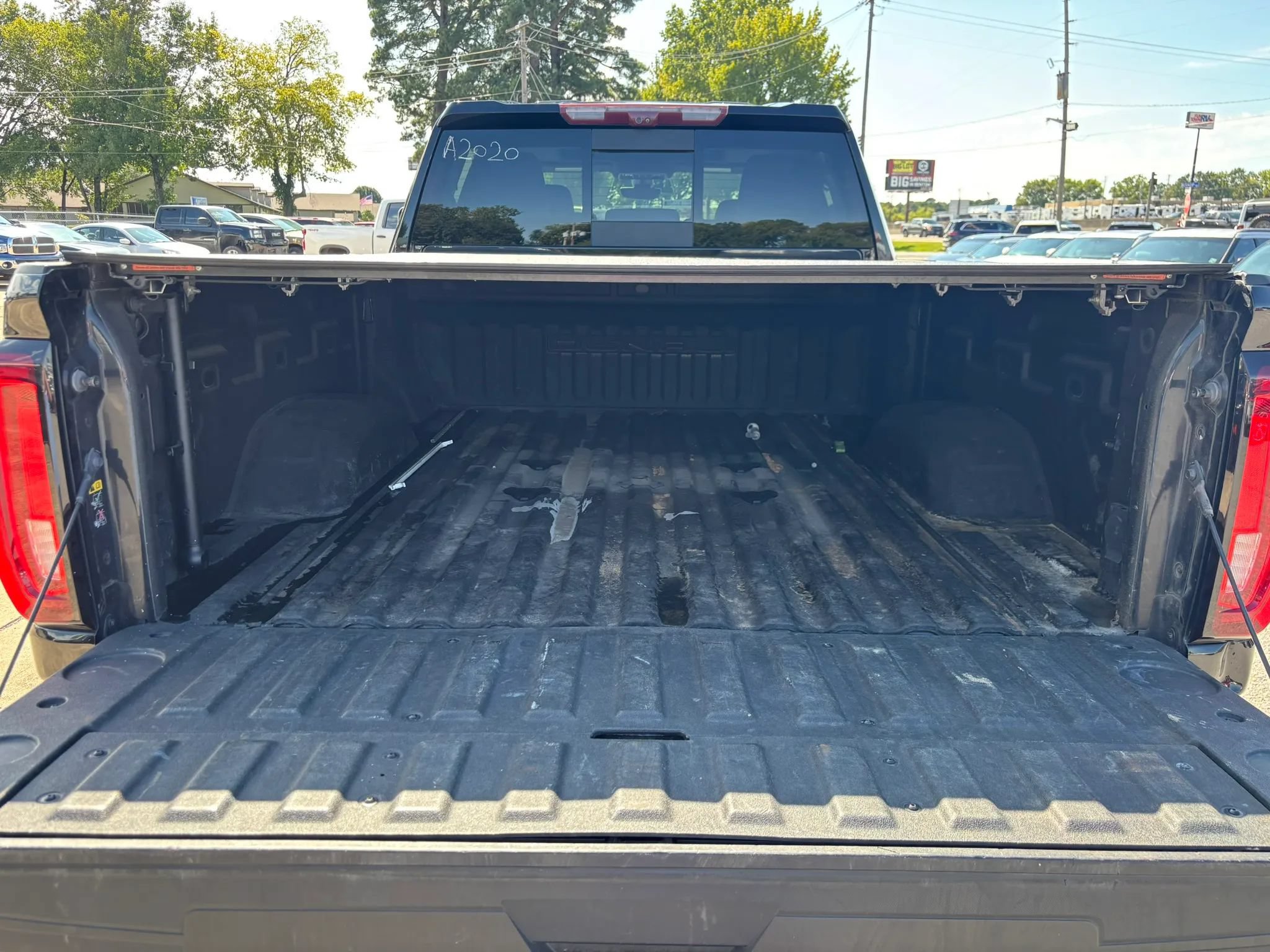 Used 2021 GMC Sierra 2500 Denali w/ Denali Ultimate Package AWD/4WD image 17