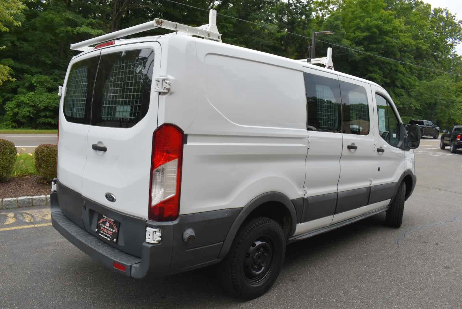 Used 2017 Ford Transit 250 130 Low Roof w/ Exterior Upgrade Package RWD image 4