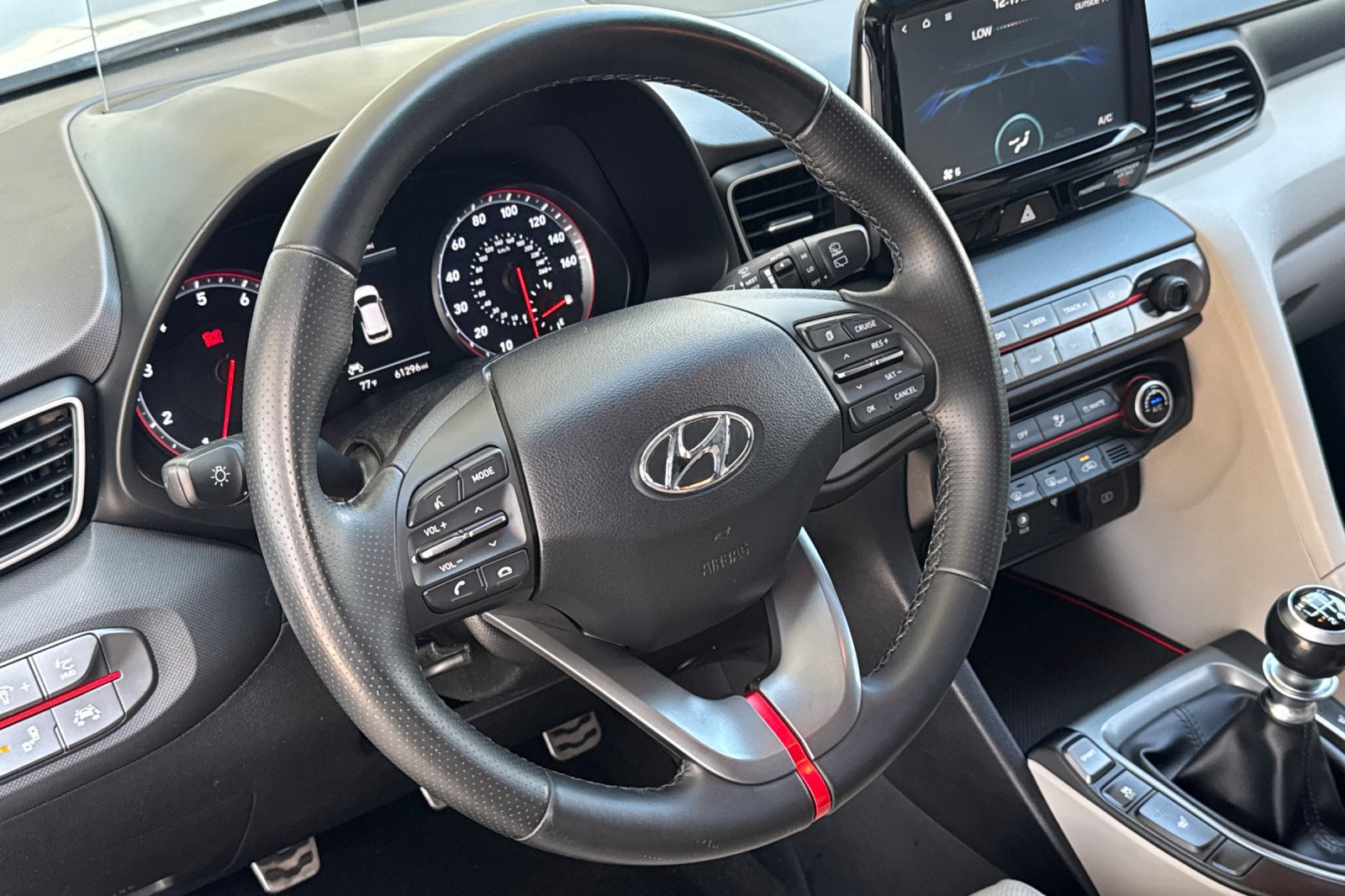 Used 2019 Hyundai Veloster Turbo Ultimate FWD image 14