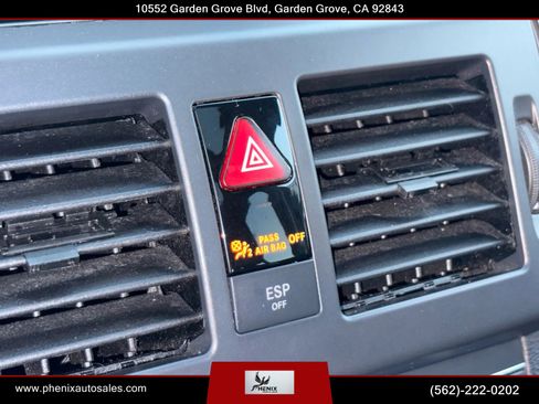 Used 2010 Mercedes-Benz GLK 350 2WD image 36