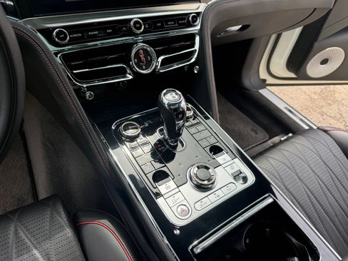 Used 2021 Bentley Flying Spur W12 AWD/4WD image 53
