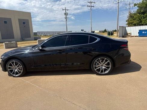 Used 2024 Genesis G70 2.5T RWD image 8