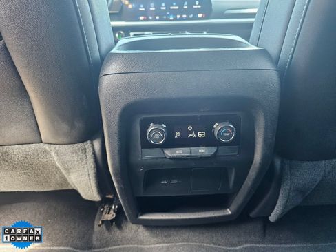 Used 2026 Chevrolet Traverse LT AWD/4WD image 32