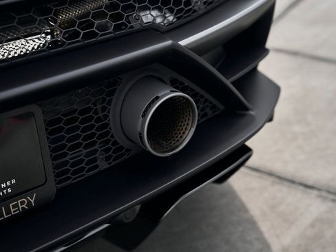Used 2023 Lamborghini Huracan EVO image 14