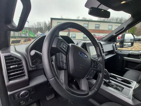 Used 2018 Ford F150 XLT w/ Equipment Group 302A Luxury image 10