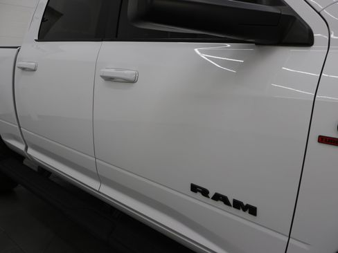Used 2022 RAM 2500 Big Horn w/ Night Edition AWD/4WD image 24