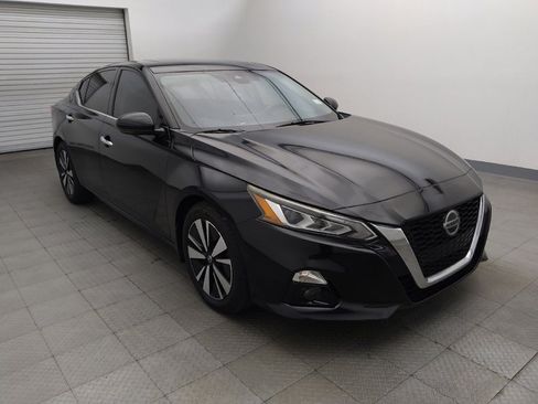 Used 2019 Nissan Altima 2.5 SV FWD image 13