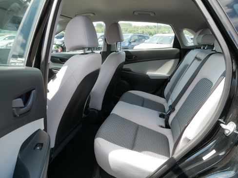 Used 2023 Hyundai Kona SE w/ Cargo Package AWD/4WD image 16