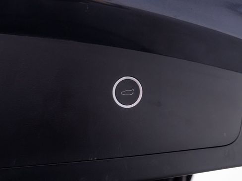 Used 2018 Tesla Model X 100D image 37