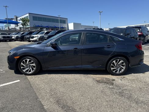 Used 2016 Honda Civic EX image 11
