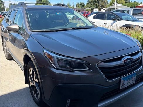 Used 2022 Subaru Outback Limited XT AWD/4WD image 2