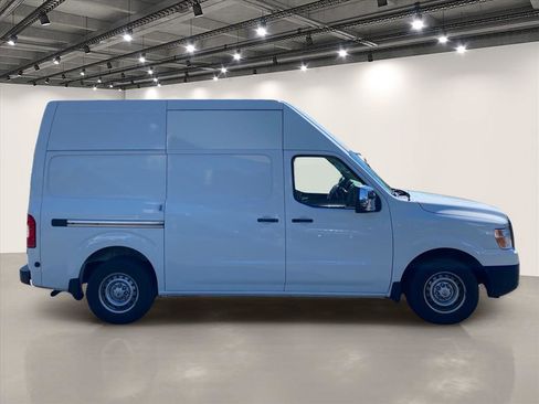 Used 2018 Nissan NV 3500 S RWD image 8