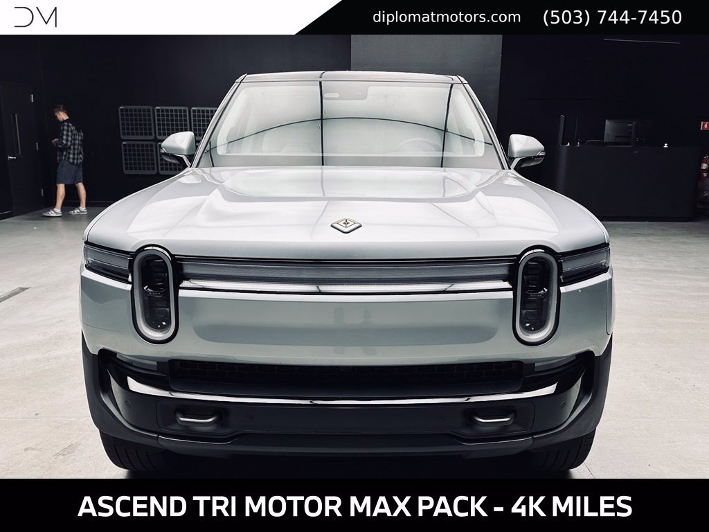 Used 2025 Rivian R1S Premium Dual AWD/4WD image 10