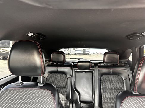 Used 2023 Ford Escape ST-Line image 17