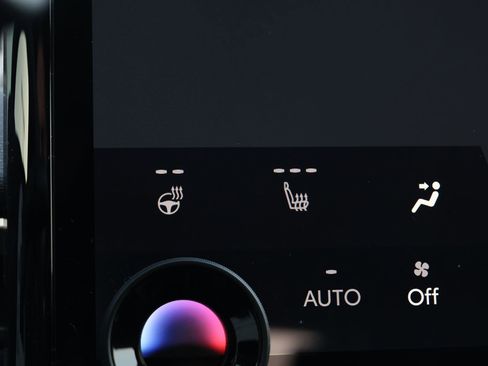 Used 2026 Toyota bZ XLE Plus image 4