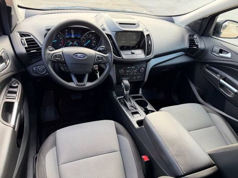 Used 2018 Ford Escape SE w/ SE Sync 3 Package AWD/4WD image 11