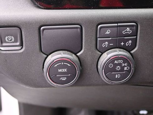 Used 2022 Chevrolet Silverado 1500 LTZ image 18