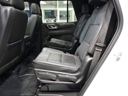 Used 2022 Chevrolet Tahoe RST w/ Luxury Package AWD/4WD image 13