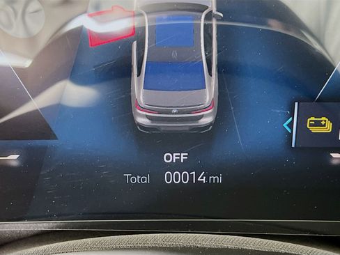 New 2025 BMW i7 xDrive60 image 13