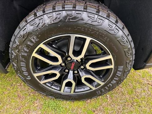 New 2026 GMC Sierra 1500 AT4 w/ AT4 Premium Package image 13