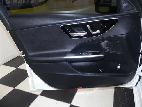 Used 2022 Mercedes-Benz C 300 Sedan image 29