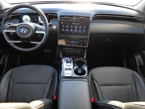 Certified 2023 Hyundai Tucson Limited image 10