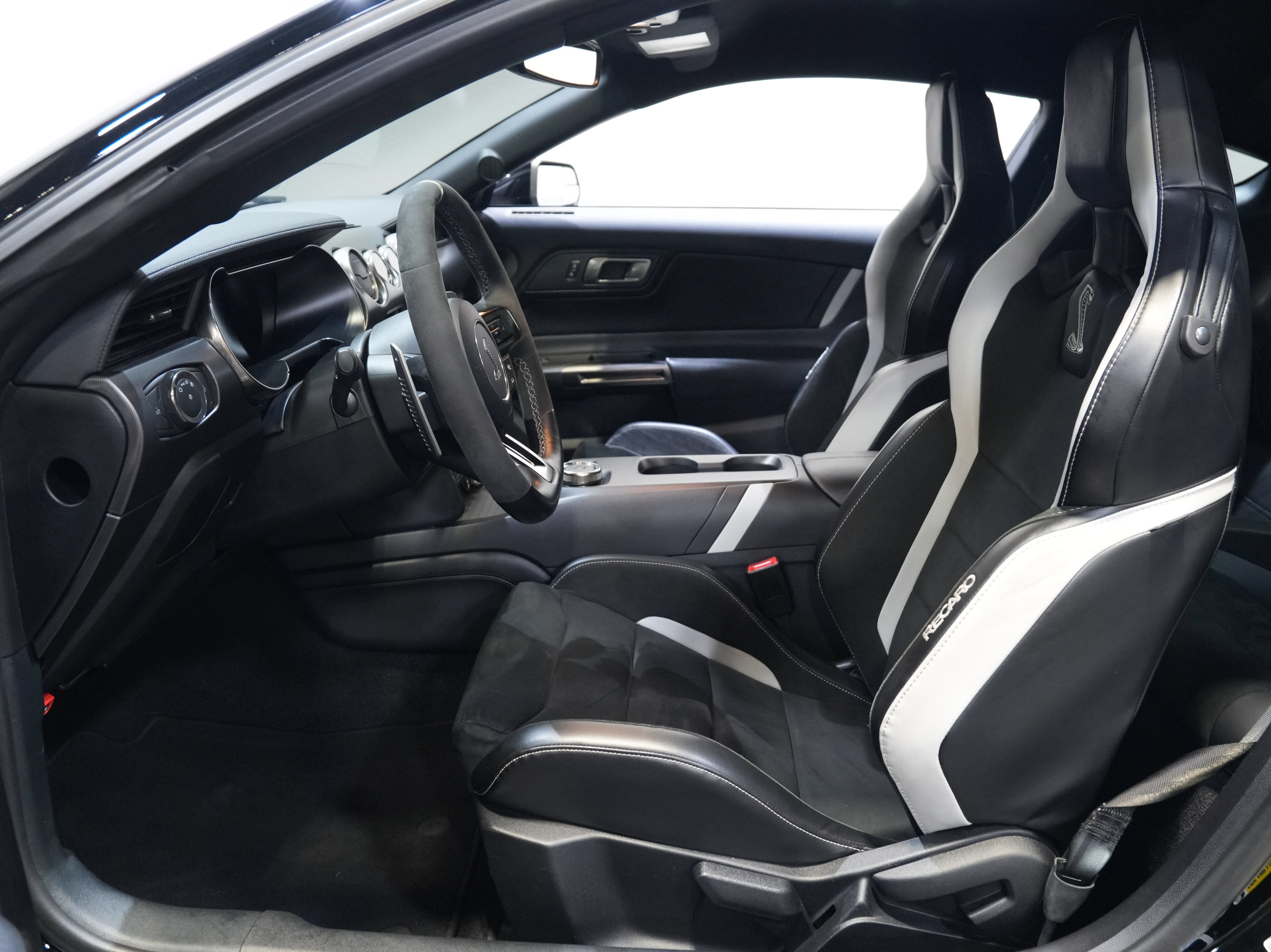 Used 2021 Ford Mustang Shelby GT500 RWD image 28