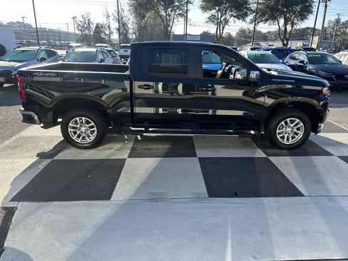 Used 2020 Chevrolet Silverado 1500 LT w/ All-Star Edition image 3