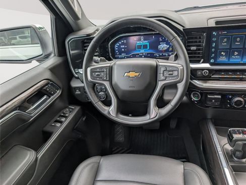 Used 2023 Chevrolet Silverado 1500 LTZ w/ LTZ Premium Package AWD/4WD image 18