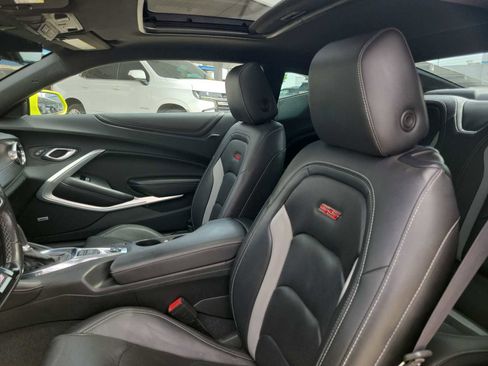 Used 2020 Chevrolet Camaro SS image 15