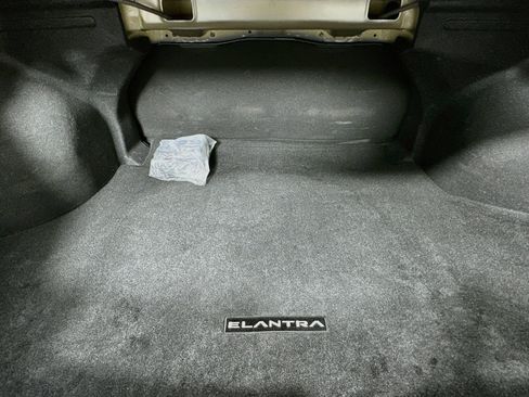 Used 2023 Hyundai Elantra SEL w/ Cargo Package FWD image 23