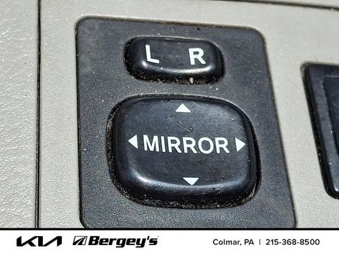 Used 2011 Toyota RAV4 2WD w/ Base L4 Extra Value Pkg image 24