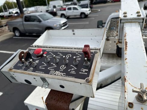 Used 2012 Ford F550 2WD Regular Cab Super Duty w/ PWR Equipment Group image 24