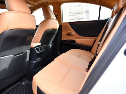 New 2025 Lexus ES 350 w/ Premium Package image 18