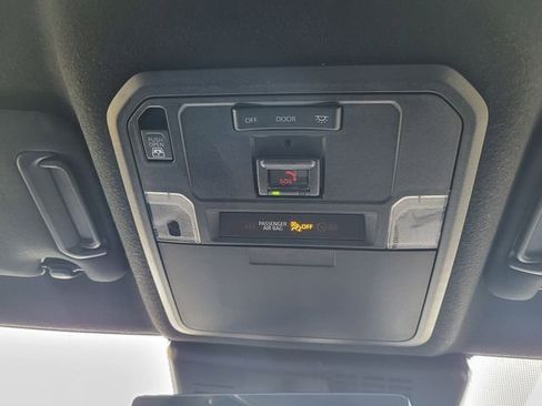 Used 2025 Toyota 4Runner Trailhunter image 26