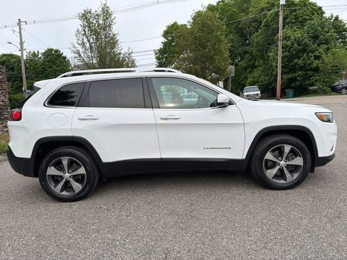 Used 2019 Jeep Cherokee Limited AWD/4WD image 6