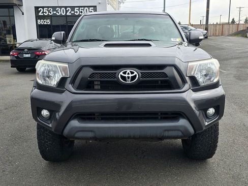 Used 2014 Toyota Tacoma w/ TRD Sport Package image 3