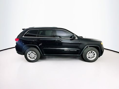 Used 2018 Jeep Grand Cherokee Laredo AWD/4WD image 10