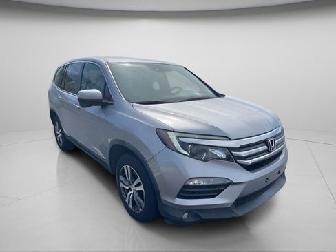 Used 2018 Honda Pilot EX image 5