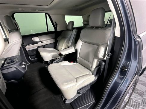 Used 2025 Ford Expedition Active AWD/4WD image 26