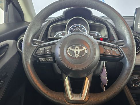 Used 2019 Toyota Yaris L FWD image 6