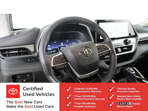 Certified 2025 Toyota Highlander Limited AWD/4WD image 17