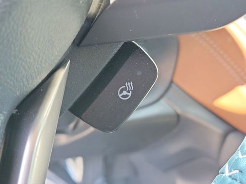 Certified 2022 Subaru Outback Touring AWD/4WD image 33