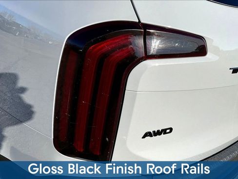 Used 2021 Kia Telluride SX w/ SX Prestige Package image 23