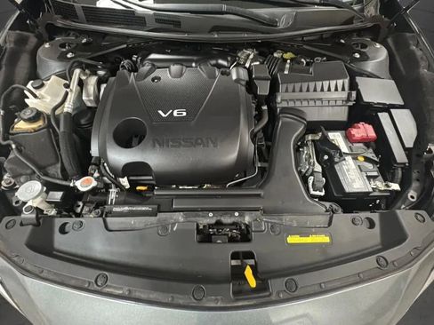 Used 2021 Nissan Maxima 3.5 SV w/ Floor Mat Group FWD image 18