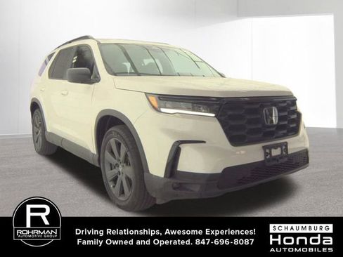 Used 2023 Honda Pilot Sport image 5