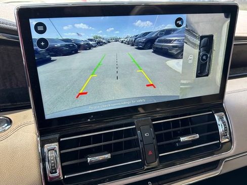 Used 2022 Lincoln Navigator Reserve AWD/4WD image 33