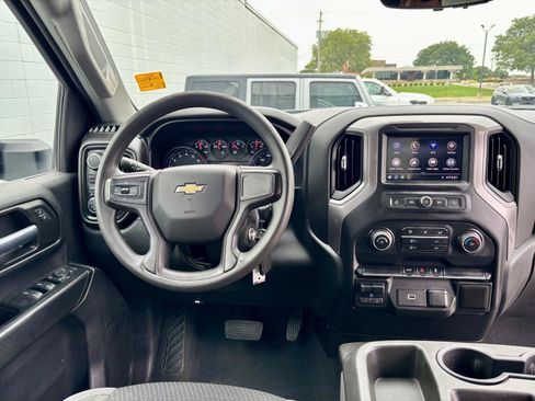 Used 2020 Chevrolet Silverado 2500 Custom w/ Custom Value Package AWD/4WD image 3